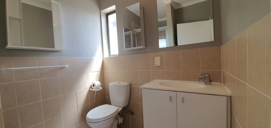 To Let 3 Bedroom Property for Rent in Royal Ascot Western Cape
